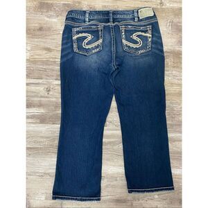 Silver Tuesday Mid Rise Capri Jeans Embroidered Pockets Women’s Sz 16